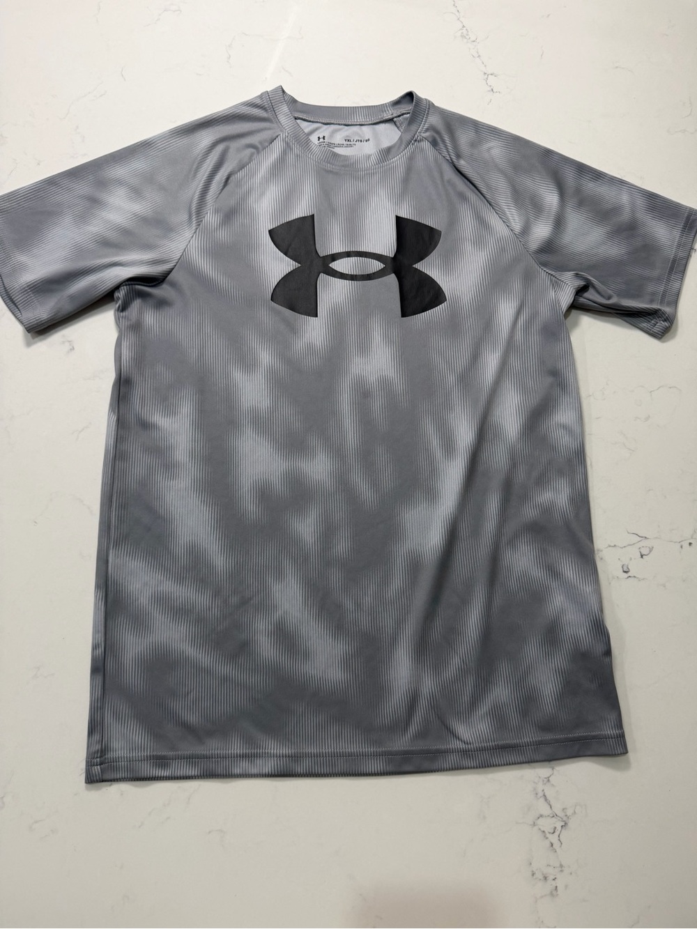 Under Armour Boys Gray Big Logo Athletic Shirt YXL / JTG / EG
